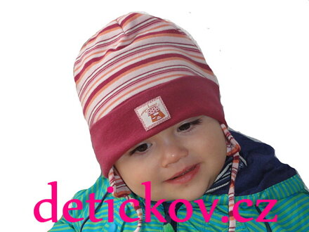 růžová čepička DOMEČEK