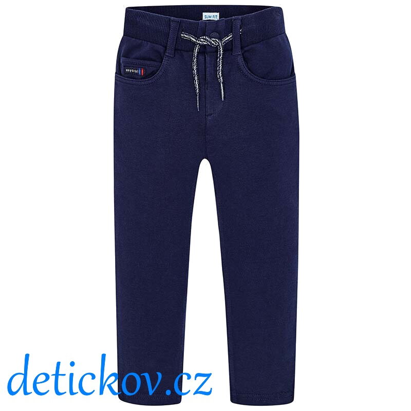 Mayoral mini boy pohodlné teplákové kalhoty modré slim fit Mayoral mini boy pohodlné teplákové kalhoty modré slim fit