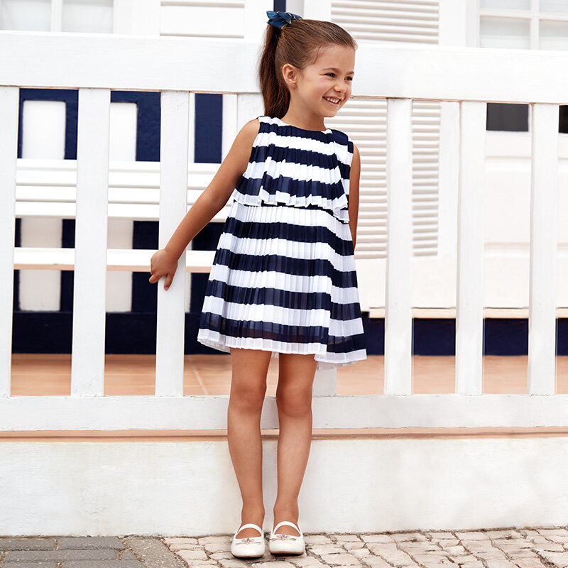 Mayoral mini girl plizované šatičky bílo-modré Mayoral mini girl plizované šatičky bílo-modré