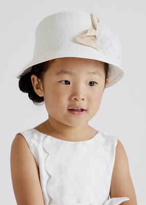 Mayoral baby girl klobouček bílý s květy b. 096